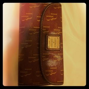 Dooney and Bourke clutch wallet